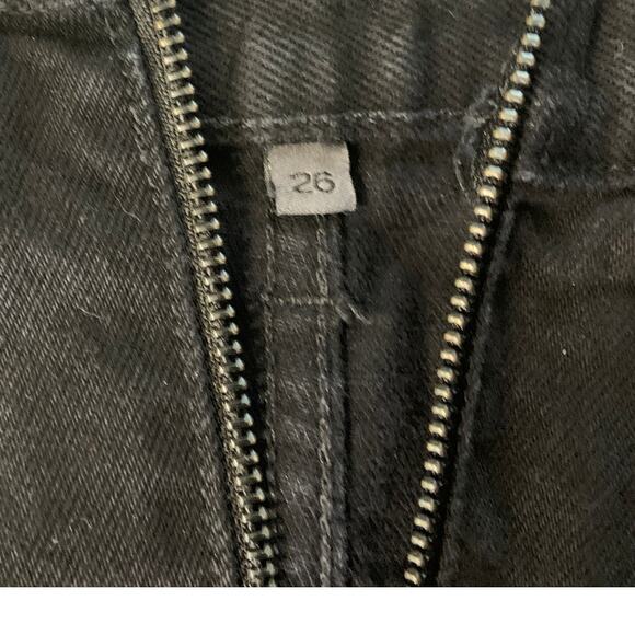 Carmar Women's Size 26 Distressed Mini Skirt Black Denim Full Zip Front Pockets - Picture 8 of 8